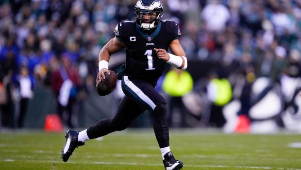 Philadelphia Eagles quarterback Jalen Hurts scrambles against the New York Giants during the first half of an NFL football game, Sunday, Jan. 8, 2023, in Philadelphia. (AP Photo/Matt Rourke)